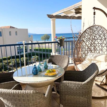 Odyssey Beach Front Apartment La Canea Esterno foto