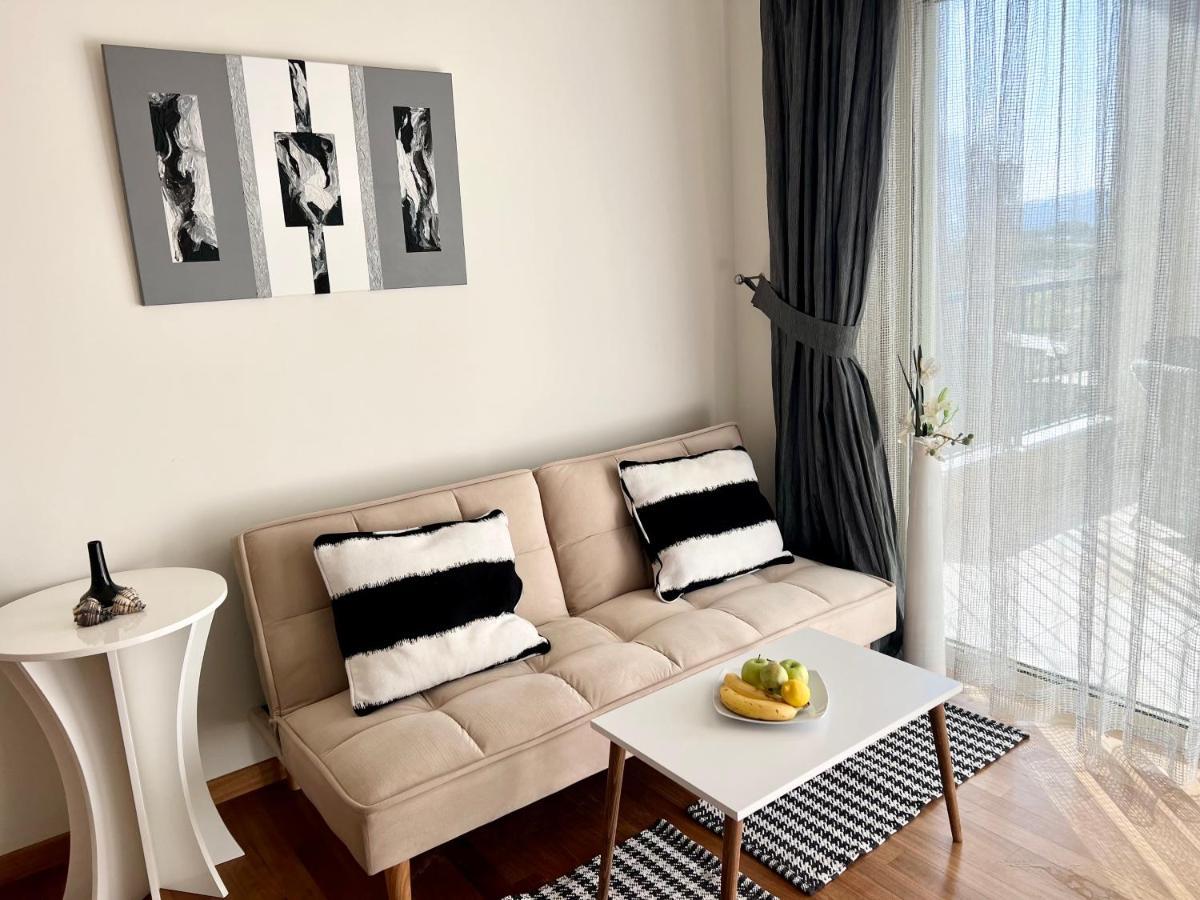 Odyssey Beach Front Apartment La Canea Esterno foto