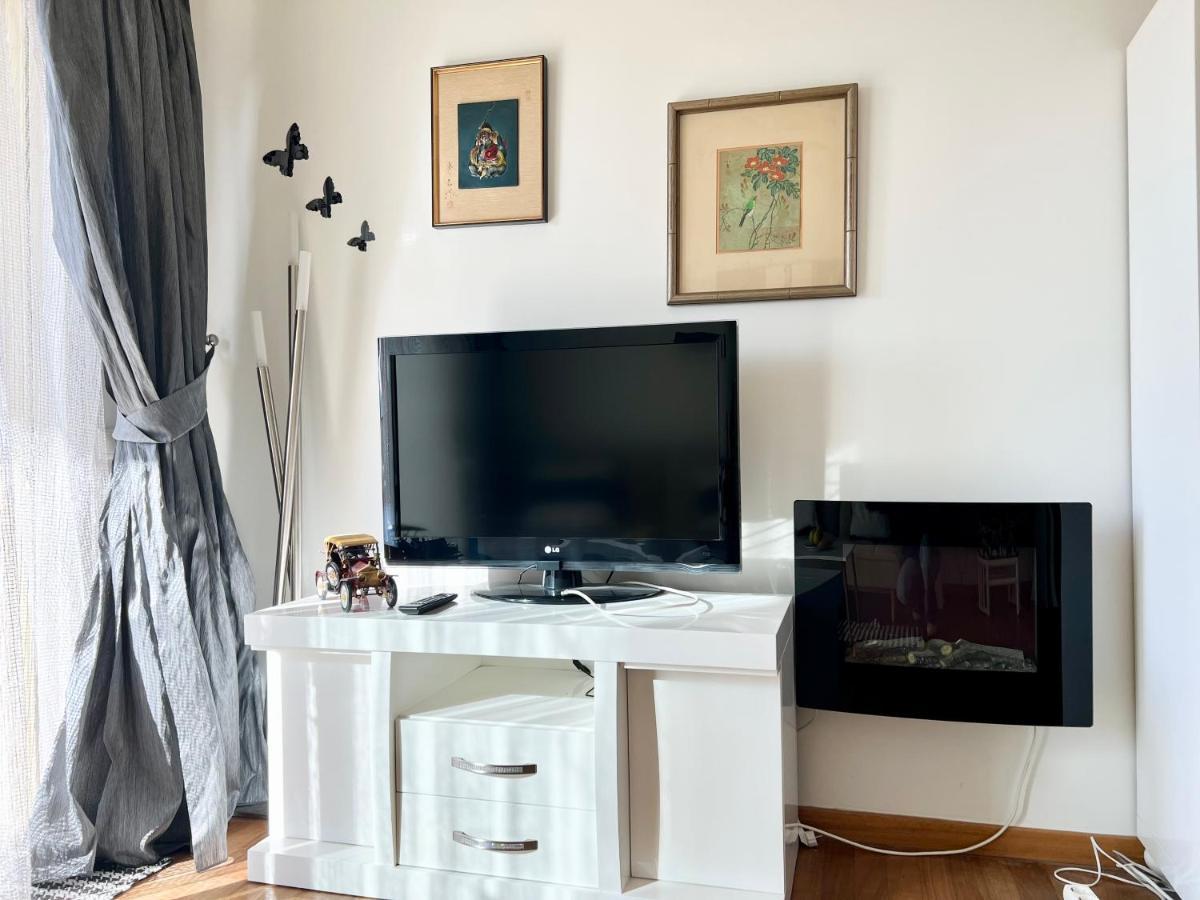 Odyssey Beach Front Apartment La Canea Esterno foto