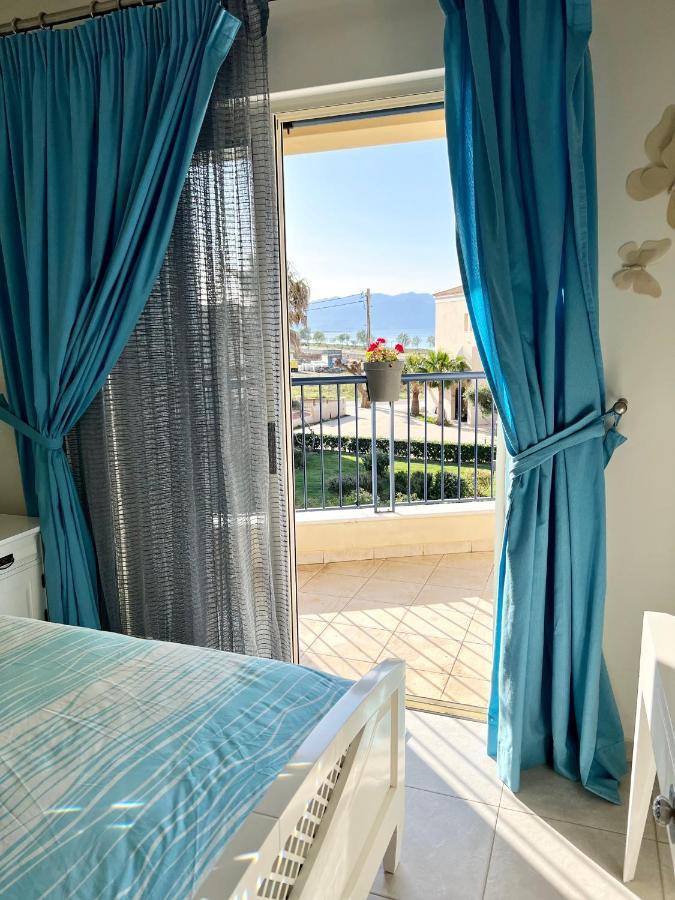Odyssey Beach Front Apartment La Canea Esterno foto